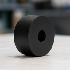 Капролоновая втулка 80x50x1400 мм экструзионная графитонаполненная ПА 6-МГ ТУ 2224-036-00203803-2012